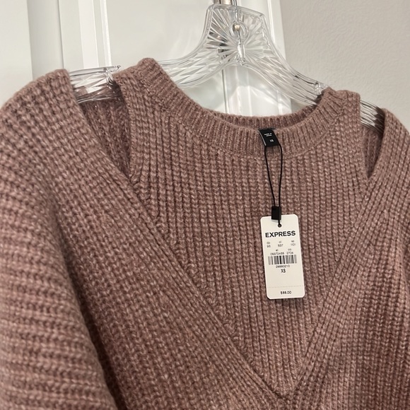 EXPRESS Knit Sweater, new w/tags, size xsmall - Picture 3 of 4
